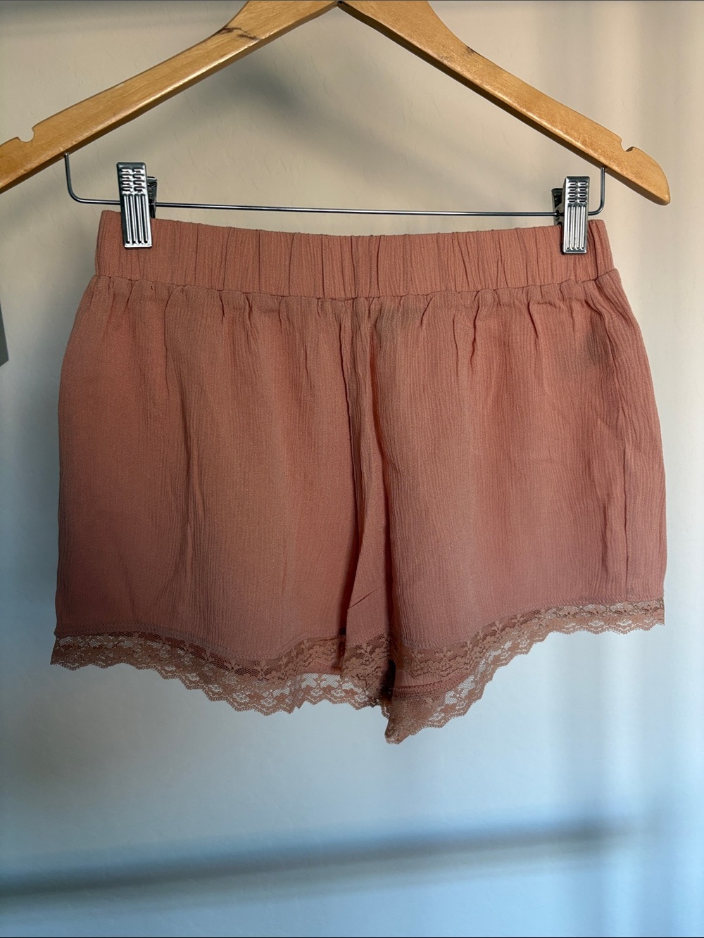 Active USA Womens Peach Lace-Trim lounge Shorts